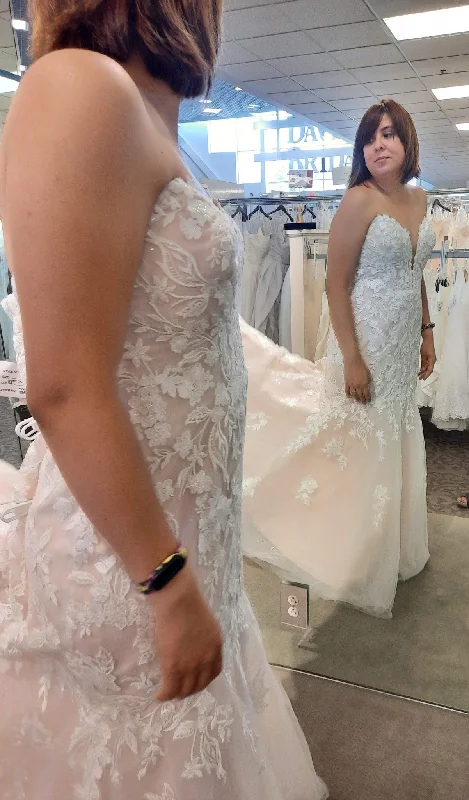 Savings You Can’t Ignore!David's Bridal CWG912