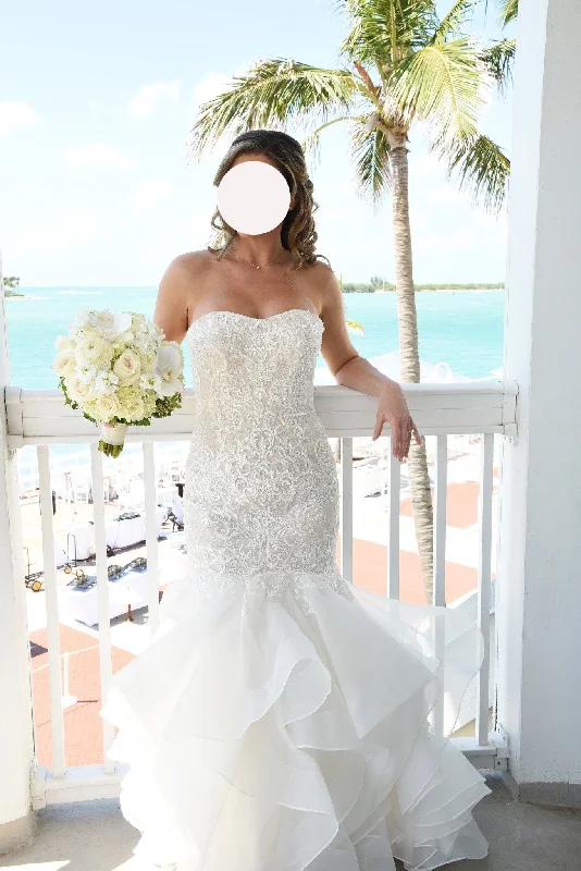 Don't Miss Out!Oleg Cassini Scroll Lace Trumpet CWG769
