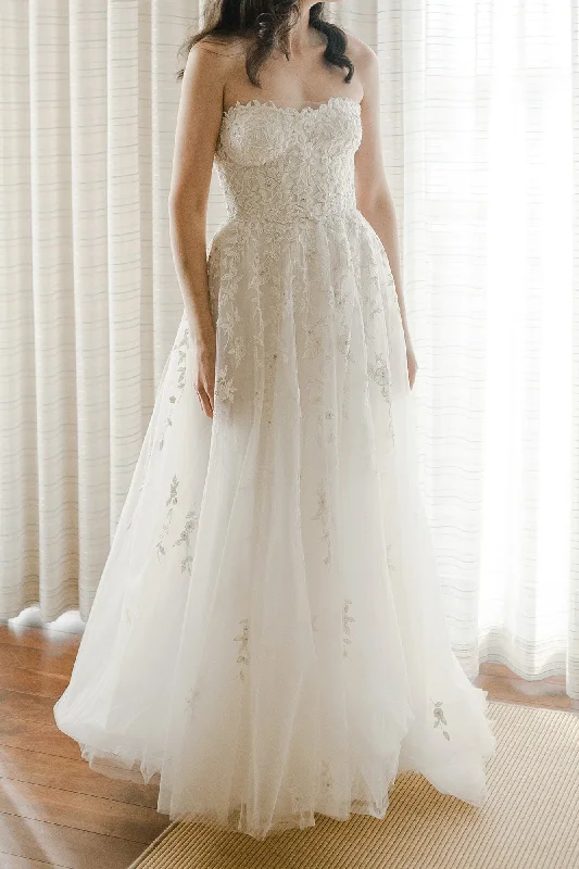 Flash Deals – Act Quickly!Reem Acra Fleur