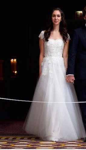 Only a Few Left – Order Now!Reem Acra Ilsa
