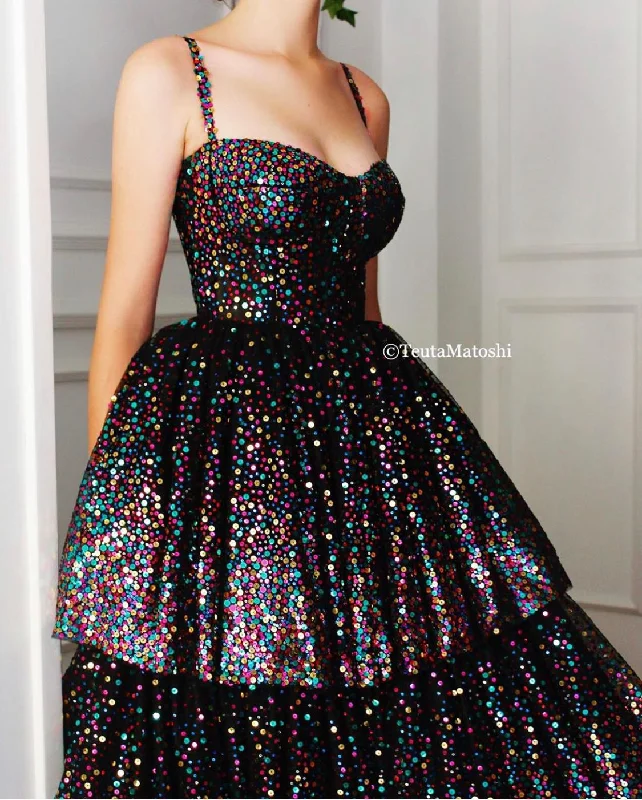 Unmissable Offers Await!Prismatic Overlay Lust Gown