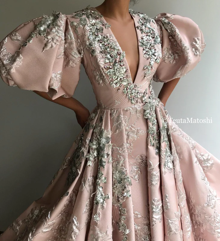 Your Shopping Spree Starts Here!Silvery Blossom Puff Sleeve Gown